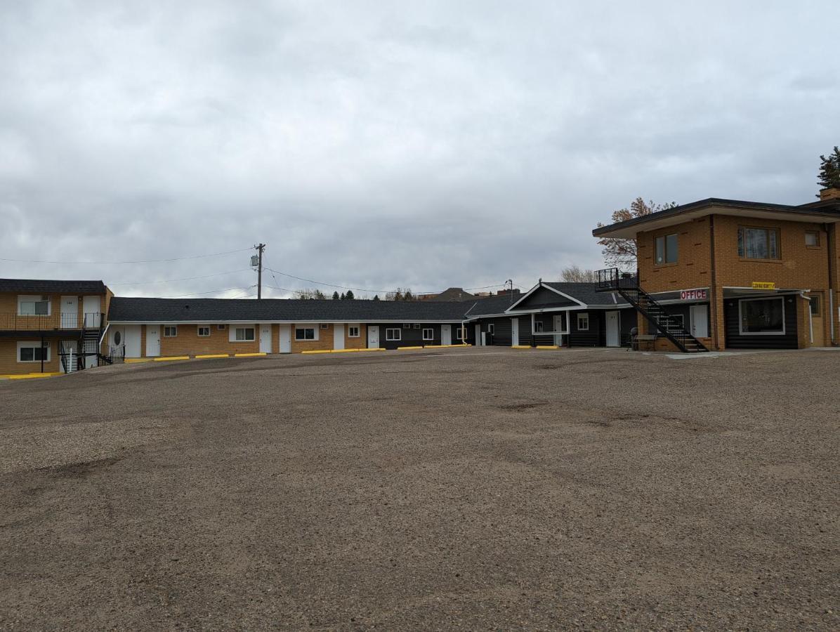 Riverside Motel Медисин-Хат Экстерьер фото